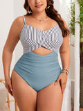 Maiô feminino com estampa listrada Molly. Plus Size 