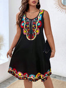 Vestido Estampado Sem Manga Com Estampa Floral  - Bella. Plus Size.