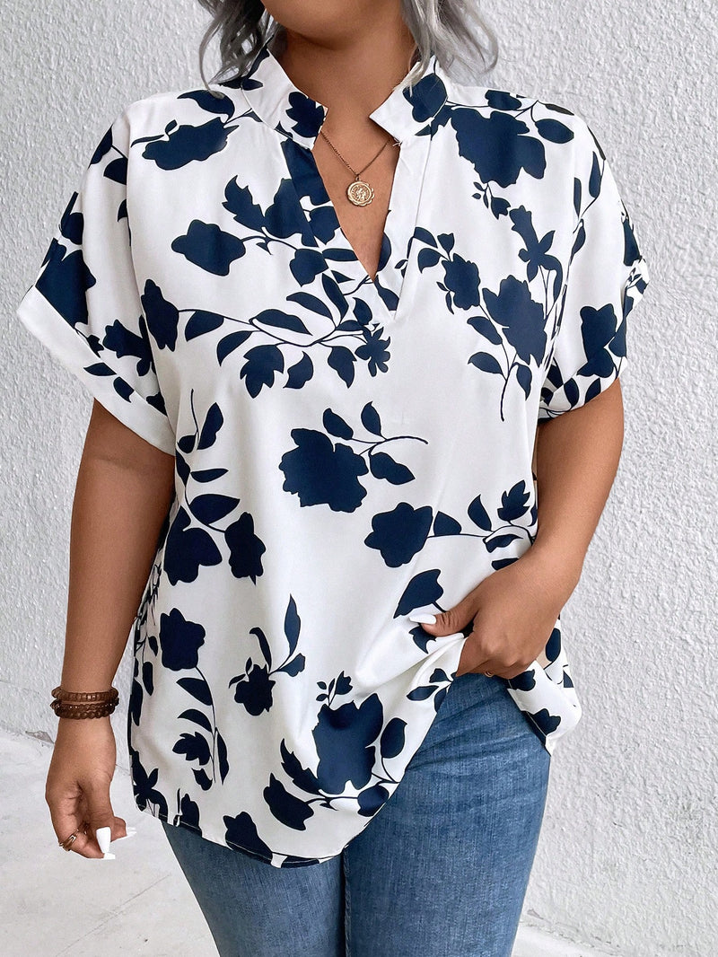 Blusa Feminina com Decote V e Mangas Curtas Morcego Bela. Plus Size