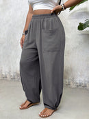 Calça Feminina com Cintura Elástica e Bolsos Mega. Plus Size