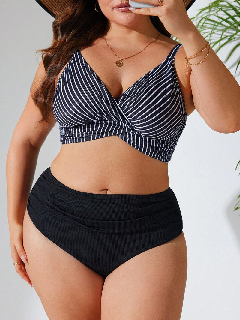 Biquíni Feminino com Detalhes em Franzidos e Design Moderno - Noémie. Plus Size