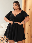 Vestido Feminino Macaquinho com sobreposição simulando um vestido Luna. Plus Size