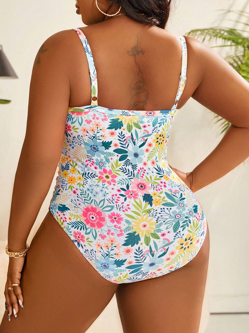 Maiô feminino com estampa floral Arabella. Plus Size