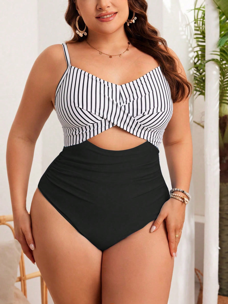 Maiô feminino com estampa listrada Molly. Plus Size