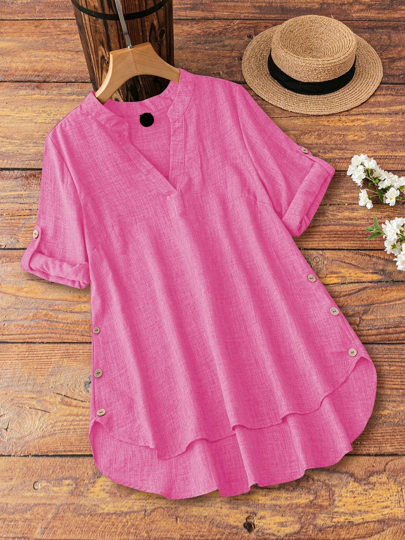 Blusa Feminina com Decote em V e Detalhe de Bainha Alta-Baixa - Vittoria. Plus Size
