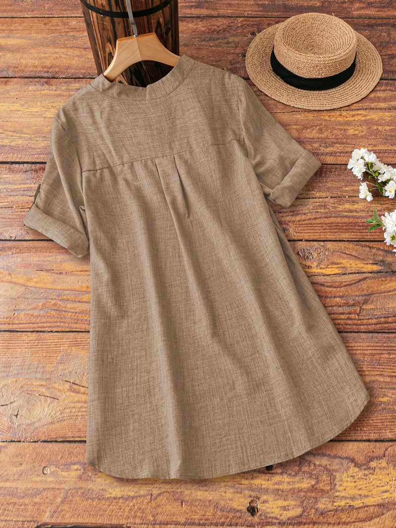Blusa Feminina com Decote em V e Detalhe de Bainha Alta-Baixa - Vittoria. Plus Size