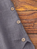 Blusa Feminina com Decote em V e Detalhe de Bainha Alta-Baixa - Vittoria. Plus Size