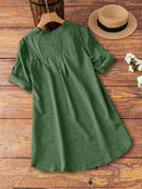 Blusa Feminina com Decote em V e Detalhe de Bainha Alta-Baixa - Vittoria. Plus Size