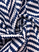 Calça casual feminina larga, estampa espinha de peixe Geane. Plus Size