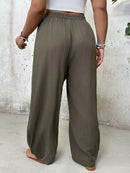 Calça Feminina com Cintura Elástica e Bolsos Mega. Plus Size