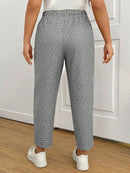 Calça Feminina com  Nó, Bolso Paula. Plus Size