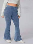 Calça Jeans de perna larga e malha elástica - Jolie. Plus Size