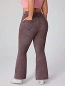 Calça Jeans de perna larga e malha elástica - Jolie. Plus Size