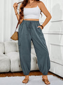 Calça feminina Tipo Jogger Com Laço Frontal Cristina. Plus Size