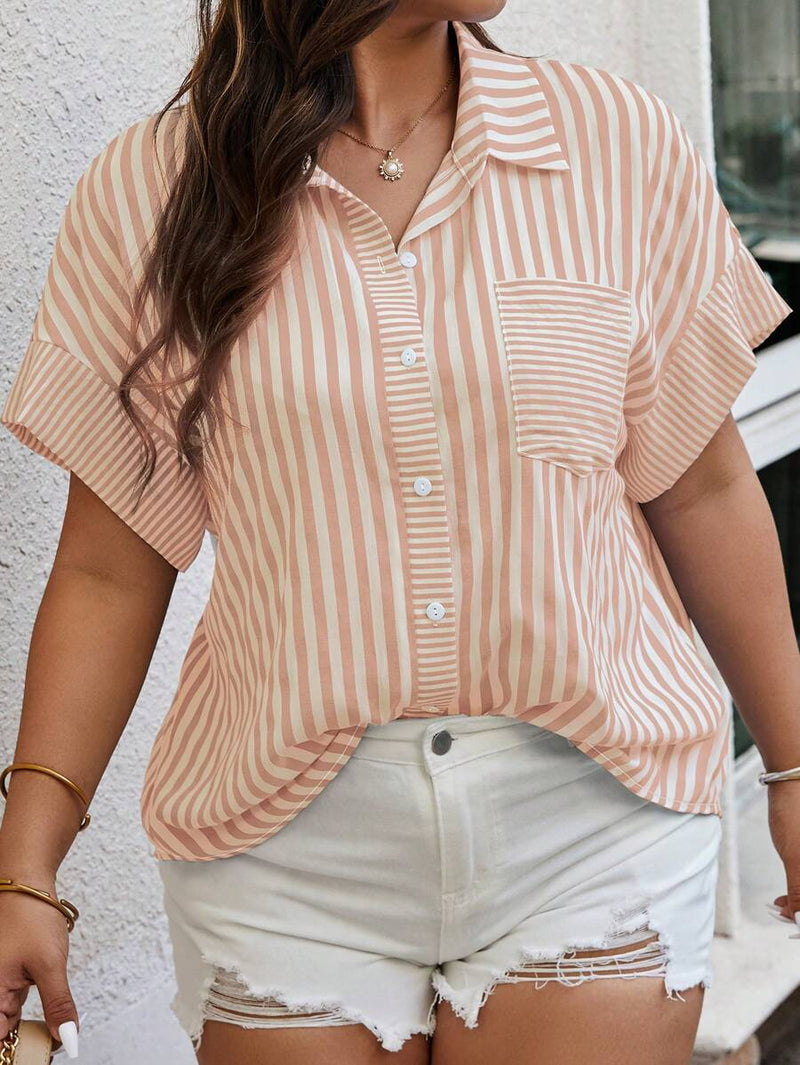 Camisa feminina casual listrada Karina. Plus Size