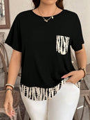 Camiseta Feminina com Decoro de Bolso em Contraste de Cor - Lívia. Plus Size