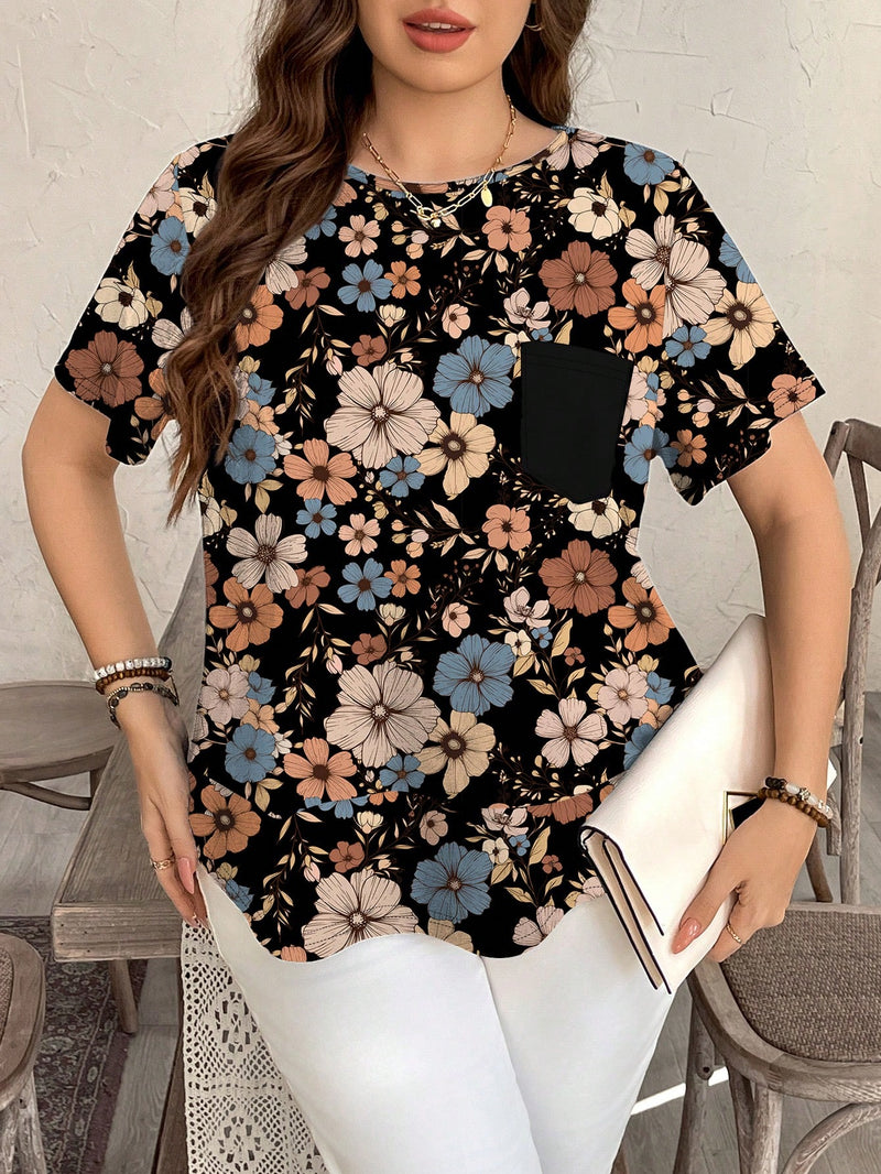 Camiseta Feminina com Decoro de Bolso em Contraste de Cor - Lívia. Plus Size