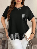 Camiseta Feminina com Decoro de Bolso em Contraste de Cor - Lívia. Plus Size