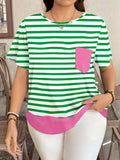 Camiseta Feminina com Decoro de Bolso em Contraste de Cor - Lívia. Plus Size