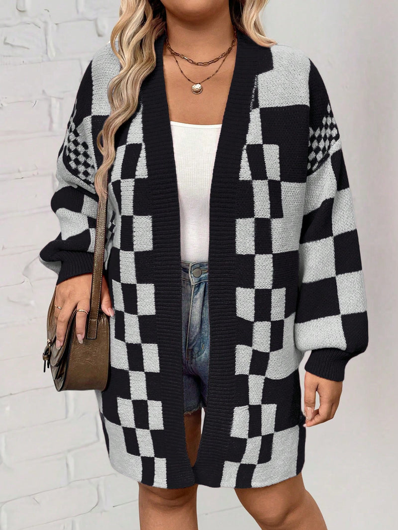 Cardigan com bordado Xadrez Ombro Caído Juliete. Plus Size