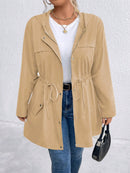 Casaco Feminino com Capuz e Amarração na Cintura – Milany. Plus Size