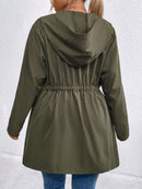 Casaco Feminino com Capuz e Amarração na Cintura – Milany. Plus Size