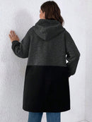 Casaco feminino dois tons com capuz Eloá Plus Size