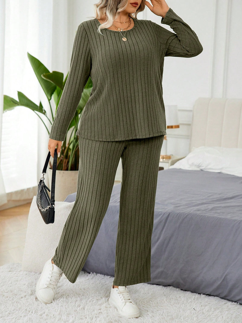 Conjunto Feminino de Manga Longa e Calça em Veludo Canelado- Lucie. Plus Size
