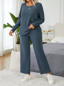 Conjunto Feminino de Manga Longa e Calça em Veludo Canelado- Lucie. Plus Size