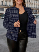 Jaqueta Feminina com Decoração de Botão Metálico - Yasmin. Plus Size