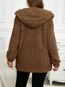 Jaqueta Feminina com capuz e mangas longas - Isabelle. Plus Size