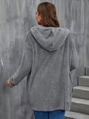 Jaqueta Feminina com capuz e mangas longas - Isabelle. Plus Size