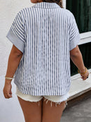 Camisa feminina casual listrada Karina. Plus Size