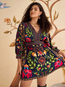 Vestido Feminino Curto Manga Longa Decote em V Cíntia. Plus Size