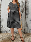 Vestido Feminino Listrado com Cintura Ajustável - Larissa. Plus Size