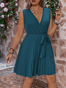 Vestido Feminino Plissado com decote em V transpassado - Eleanor. Plus Size