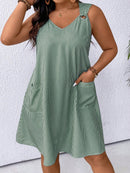 Vestido Feminino Reto sem Mangas - Naya. Plus Size