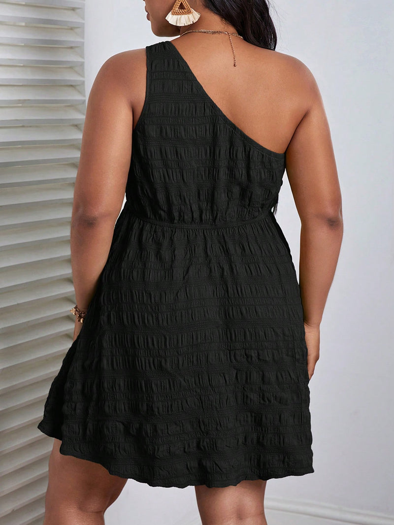 Vestido Feminino de Um Ombro Só e Cintura Marcada - Sybeli. Plus Size