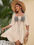 Vestido de Cobertura Feminino com Inserções em Crochê e Mangas Fluidas - Beatriz. Plus Size