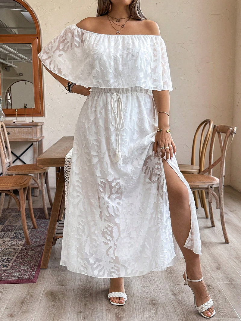 Vestido feminino de Ombro à Mostra e Design Floral 3D Alice. Plus Size