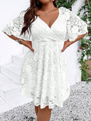 Vestido feminino de Renda Olivia. Plus Size