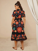 Vestidos Feminino com Decote em V  Estilo Modesto Thatá. Plus Size