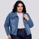 Jaqueta jeans Feminina detalhe bolso - Lindalva. Plus Size