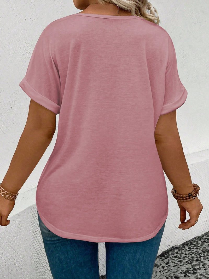 Blusa feminina com gola V e cores brilhantes Lucilda. Plus Size