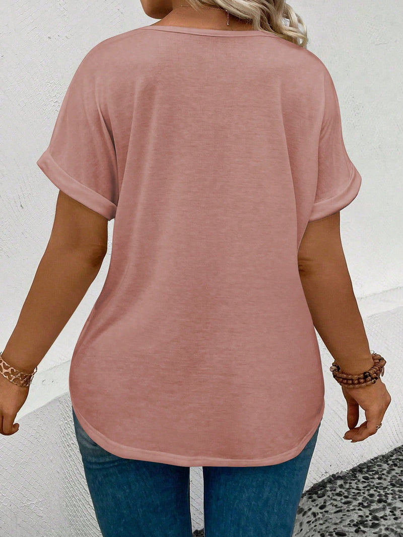 Blusa feminina com gola V e cores brilhantes Lucilda. Plus Size