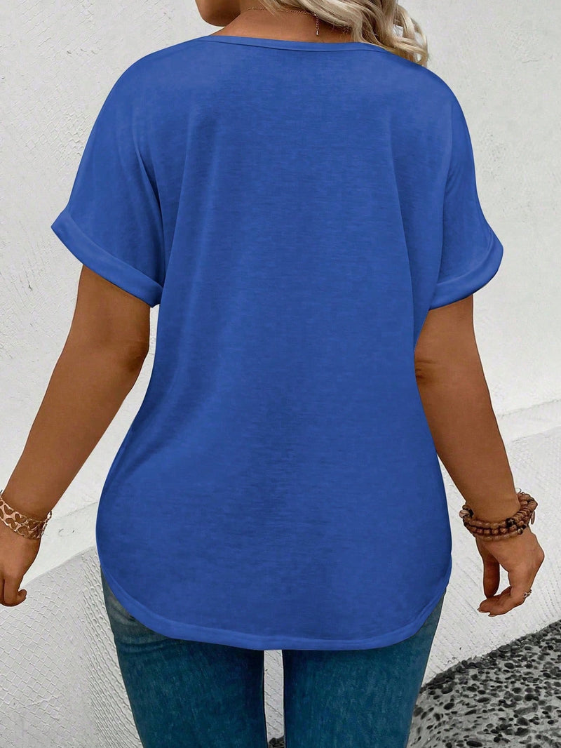 Blusa feminina com gola V e cores brilhantes Lucilda. Plus Size