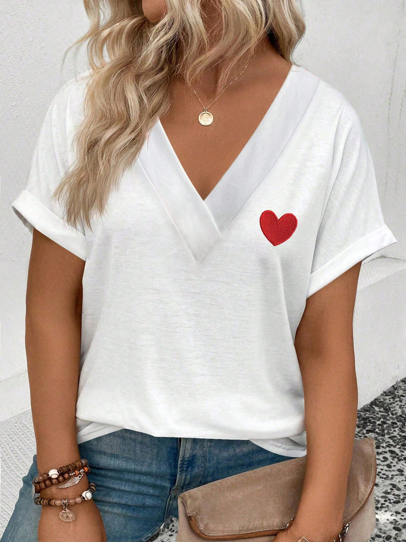 Blusa feminina com gola V e cores brilhantes Lucilda. Plus Size